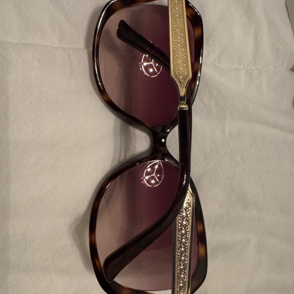 Authentic Gucci Women\'s Sunglasses - Black Frame with light brown/pink Lenses main image 11
